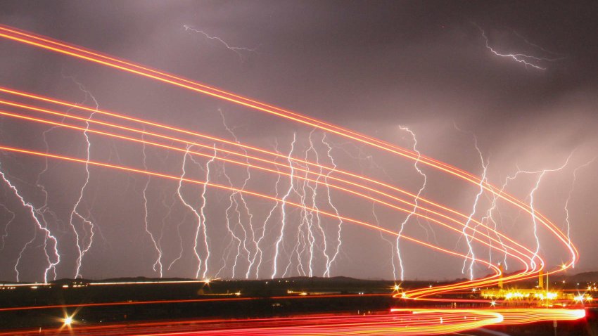 Cramer’s Lightning Round: ‘I don’t like AT&T’
